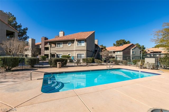 5054 South Rainbow Boulevard 202, Las Vegas, NV 89118