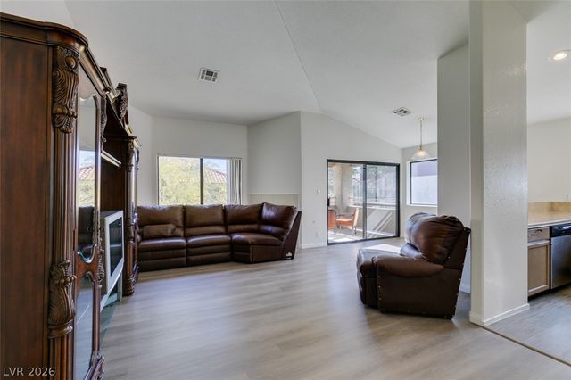 5054 South Rainbow Boulevard 202, Las Vegas, NV 89118