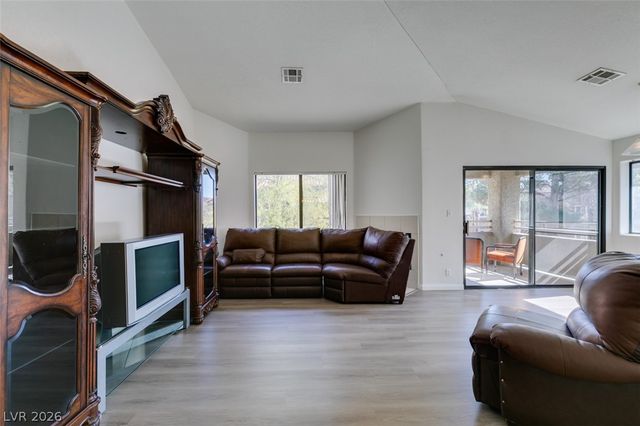 5054 South Rainbow Boulevard 202, Las Vegas, NV 89118