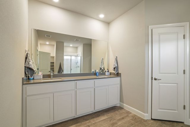 1322 Greenfield Drive, Cedar Hill, TX 75104