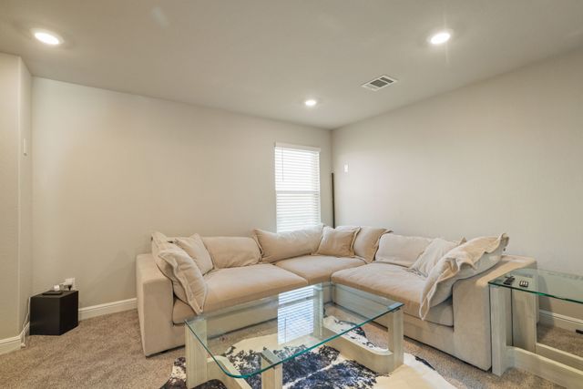 1322 Greenfield Drive, Cedar Hill, TX 75104