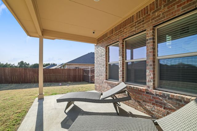 1322 Greenfield Drive, Cedar Hill, TX 75104