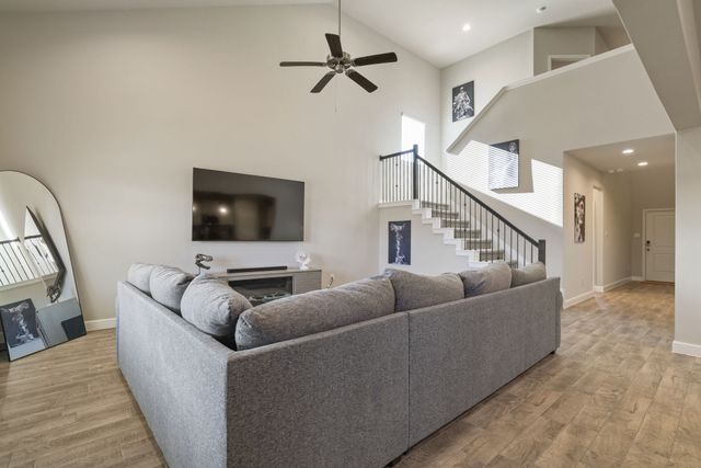 1322 Greenfield Drive, Cedar Hill, TX 75104