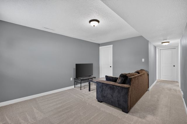 520 E Thornton Avenue, Des Moines, IA 50315