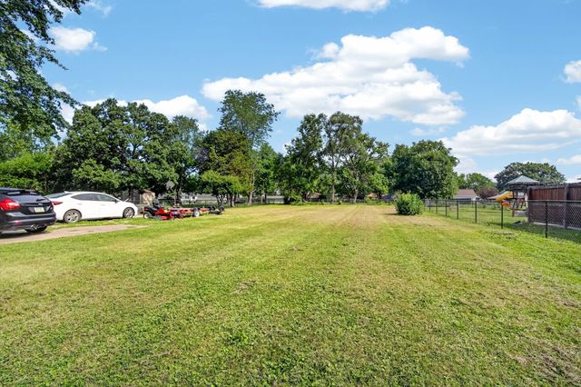 520 E Thornton Avenue, Des Moines, IA 50315