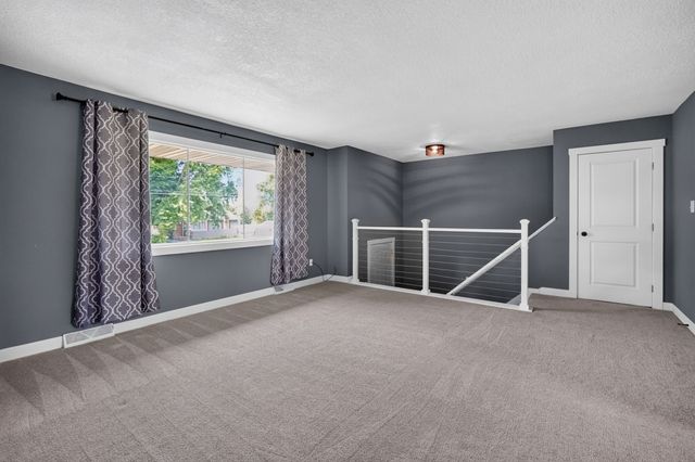 520 E Thornton Avenue, Des Moines, IA 50315