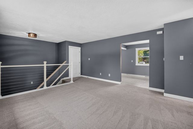 520 E Thornton Avenue, Des Moines, IA 50315