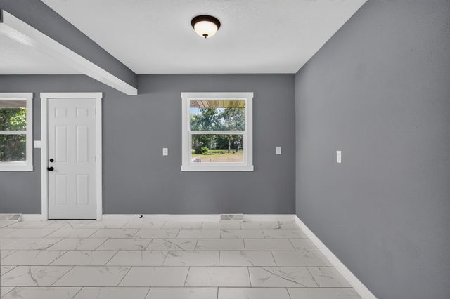 520 E Thornton Avenue, Des Moines, IA 50315