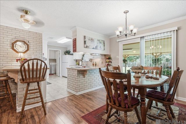 12222 Tickfaw Dr, Baton Rouge, LA 70818