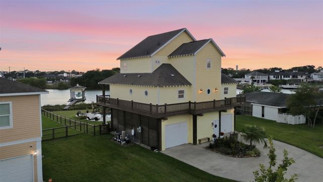 2009 Oceanview Drive, Seabrook, TX 77586