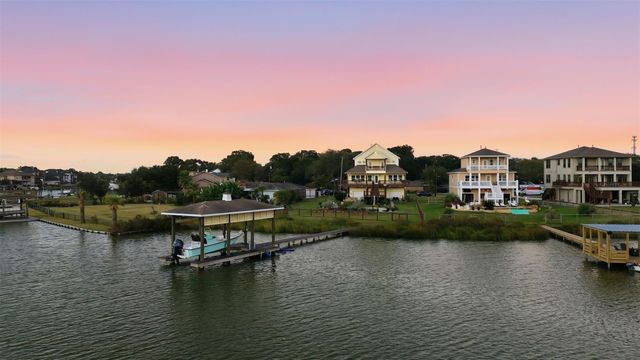 2009 Oceanview Drive, Seabrook, TX 77586