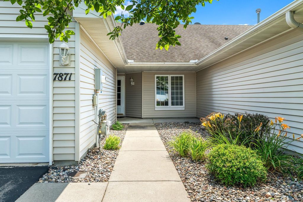 7871 Barrymore Lane, Woodbury, MN 55125