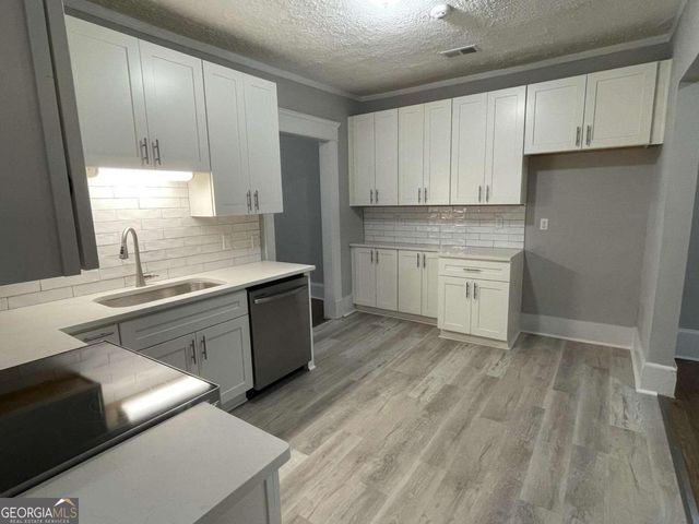 916 Cascade Road SW, Atlanta, GA 30311