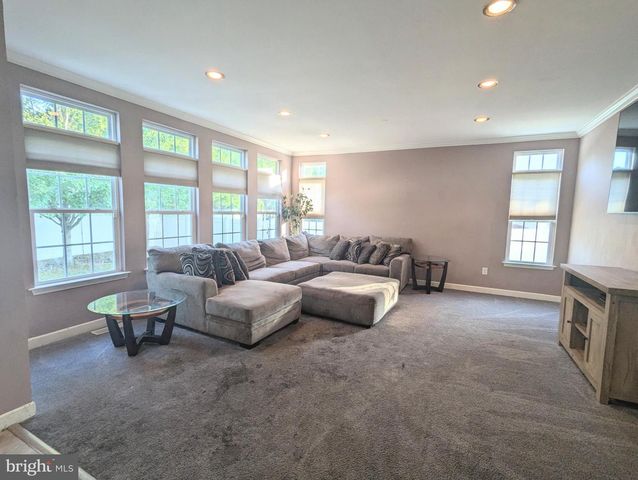 60 LAMP POST DR, Barnegat, NJ 08005