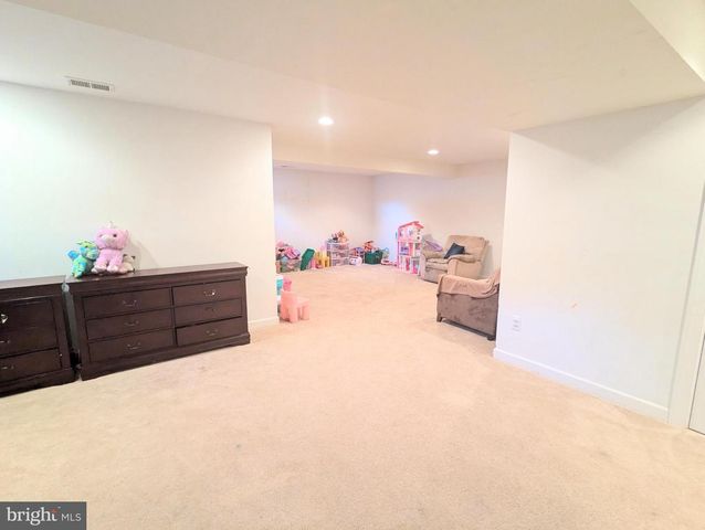 60 LAMP POST DR, Barnegat, NJ 08005