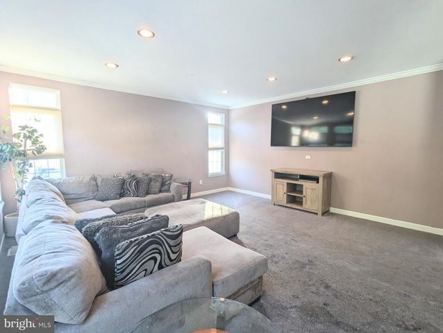 60 LAMP POST DR, Barnegat, NJ 08005