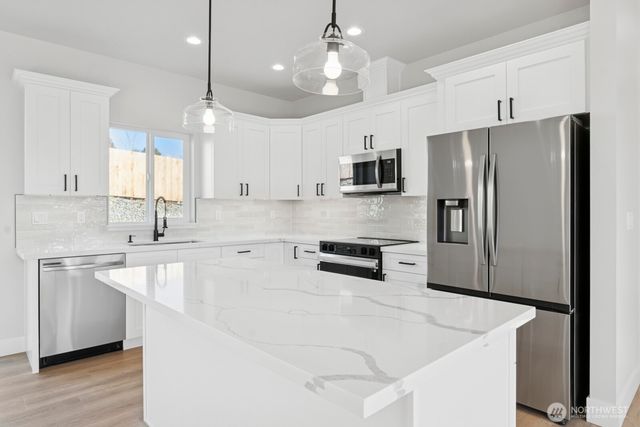 11 Hobble Creek Street, Elma, WA 98541