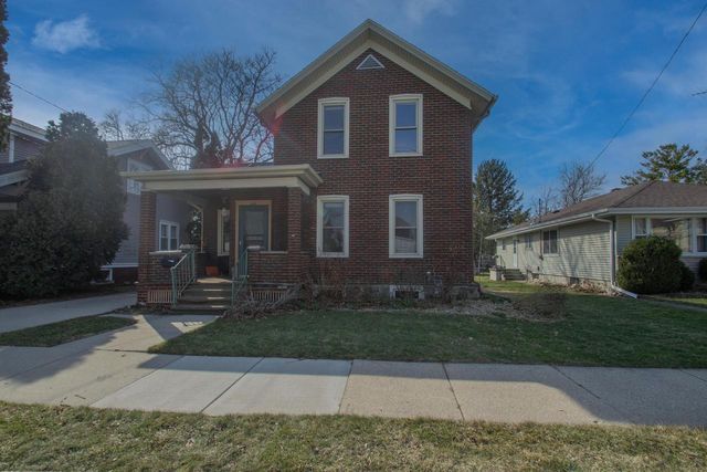 412 S 10th STREET, Watertown, WI 53094