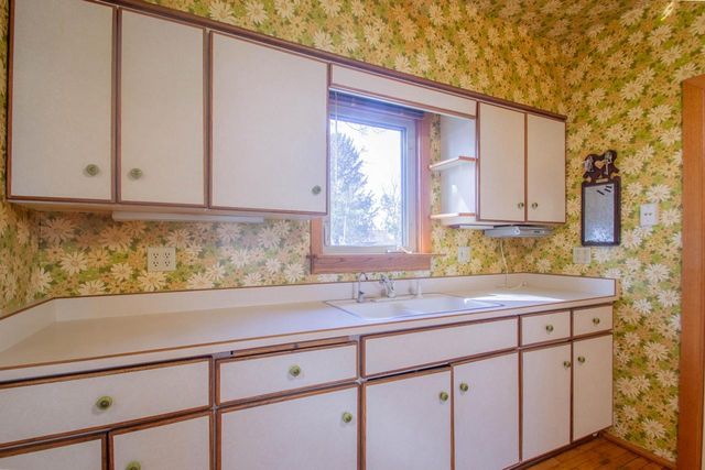 412 S 10th STREET, Watertown, WI 53094