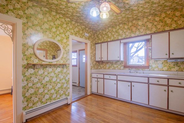 412 S 10th STREET, Watertown, WI 53094