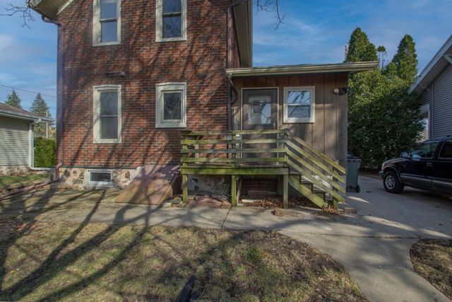 412 S 10th STREET, Watertown, WI 53094