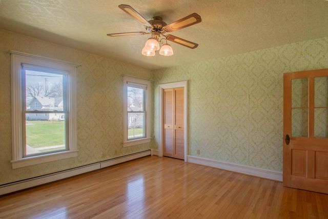 412 S 10th STREET, Watertown, WI 53094