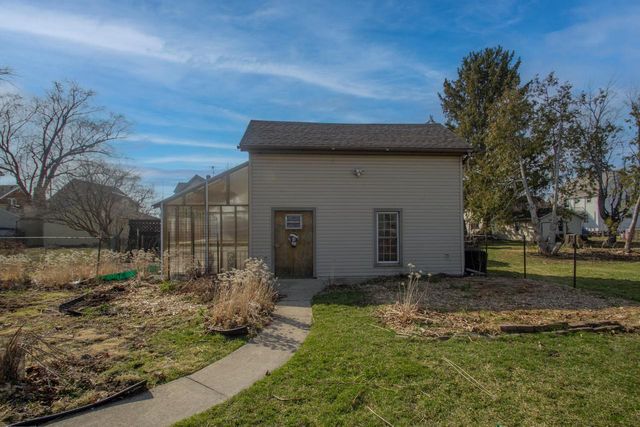 412 S 10th STREET, Watertown, WI 53094