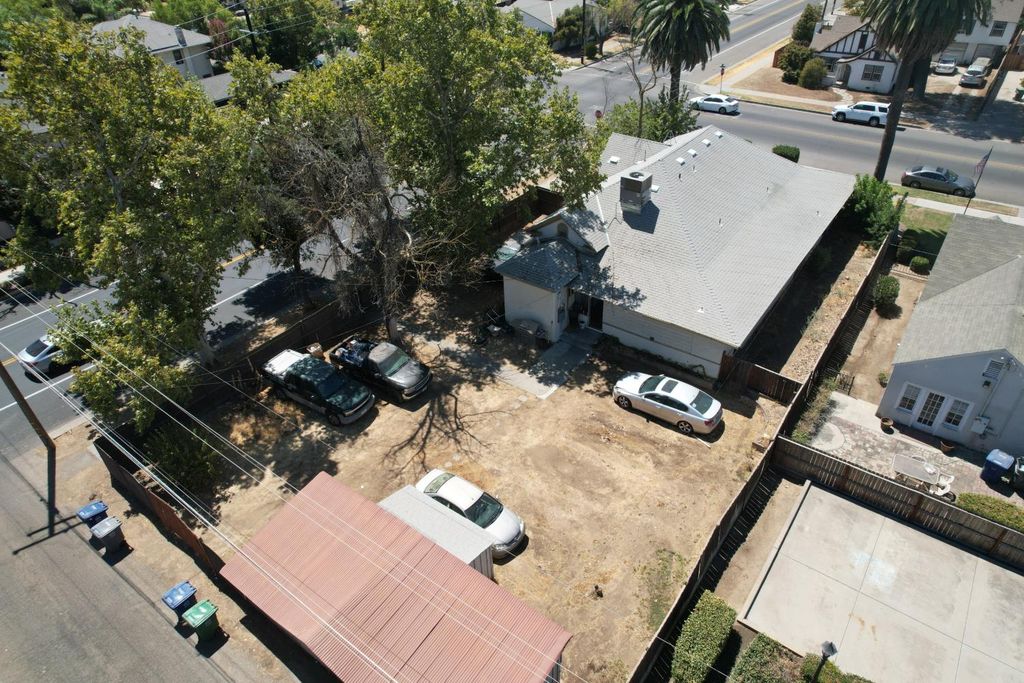 Image 22 of property listing at 125 S I Street, Madera, CA 93637