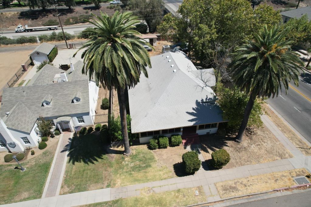 Image 23 of property listing at 125 S I Street, Madera, CA 93637