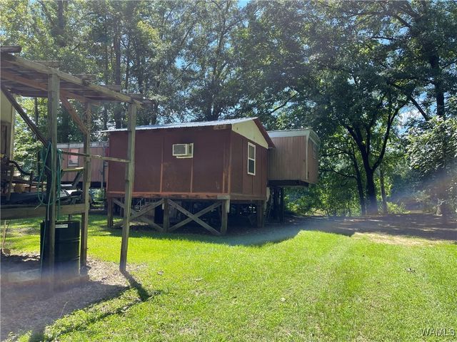 195 Riverview Beach Rd, Moundville, AL 35474