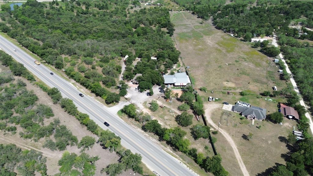 2777 Highway 21 W, Dale, TX 78616