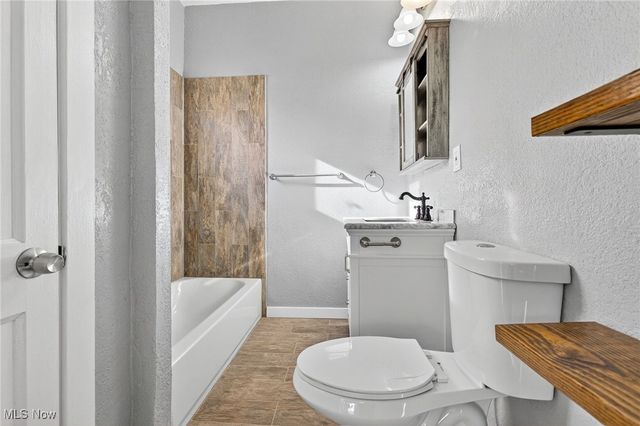 2202 E 100th Street, Cleveland, OH 44106