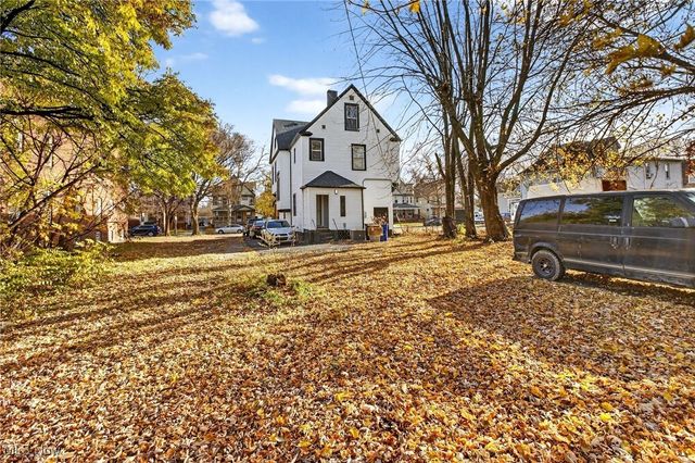 2202 E 100th Street, Cleveland, OH 44106