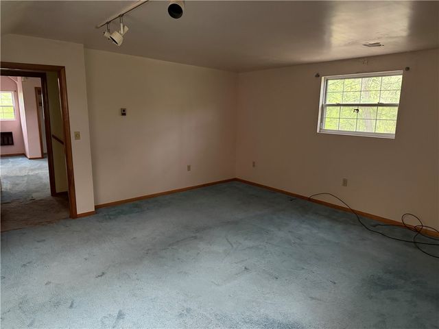 5459 Logan Ferry Rd, Murrysville, PA 15668