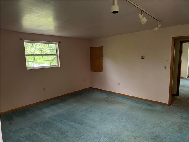 5459 Logan Ferry Rd, Murrysville, PA 15668