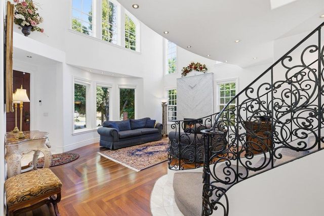 853 Riverside Drive, San Jose, CA 95125