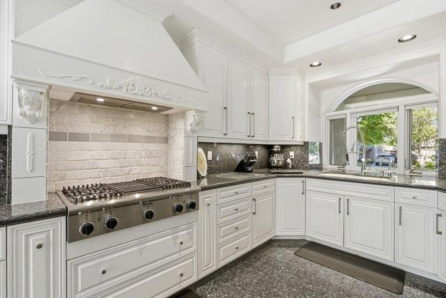 853 Riverside Drive, San Jose, CA 95125