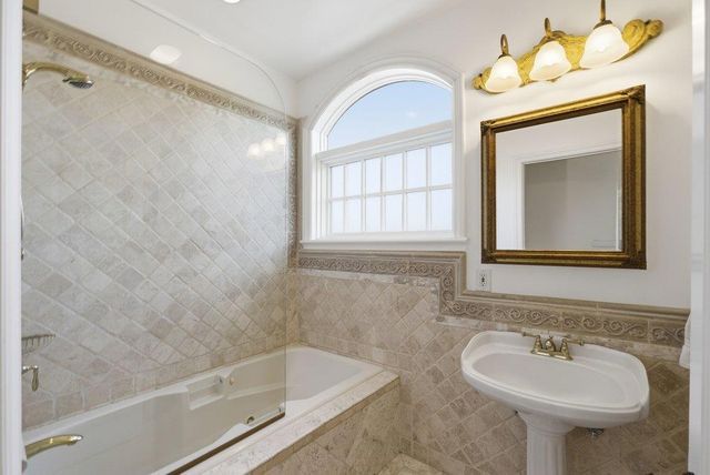 853 Riverside Drive, San Jose, CA 95125