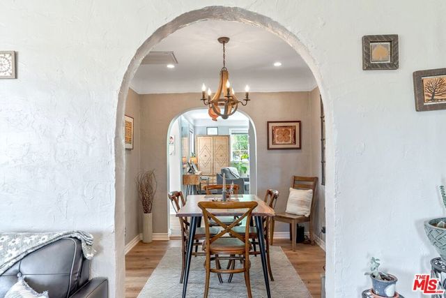 11316 Sunshine Terrace, Studio City, CA 91604