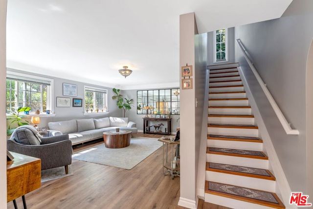 11316 Sunshine Terrace, Studio City, CA 91604