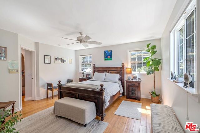 11316 Sunshine Terrace, Studio City, CA 91604