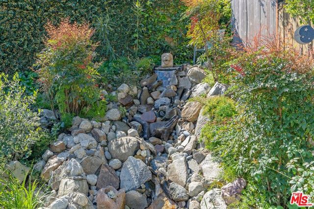 11316 Sunshine Terrace, Studio City, CA 91604