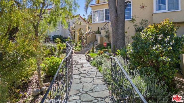 11316 Sunshine Terrace, Studio City, CA 91604