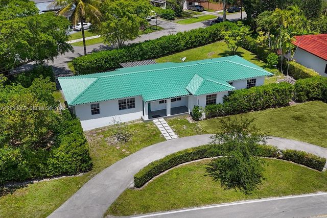 6065 N Waterway Dr, Miami, FL 33155