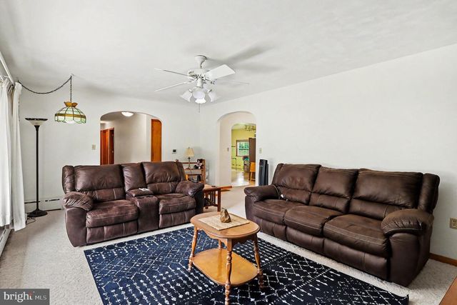 5 EDEN RD, Luray, VA 22835