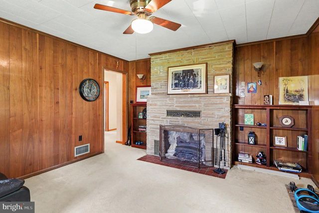 5 EDEN RD, Luray, VA 22835