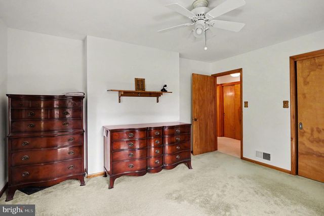 5 EDEN RD, Luray, VA 22835