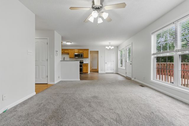 3149 Holly Pt, Clarksville, TN 37043