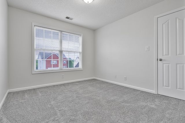 3149 Holly Pt, Clarksville, TN 37043