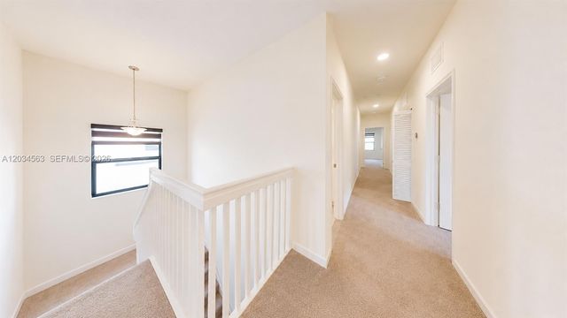 2434 NE 1st St 2434, Homestead, FL 33033